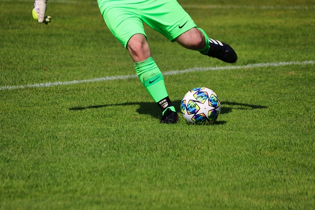 2025江苏南通马拉松赛鸣枪开跑.